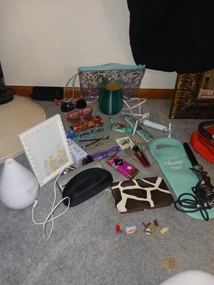 DIFFUSERS, PURSES, READING GLASSES AND MORE