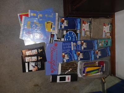 ARTS AND CRAFTS SUPPLIES