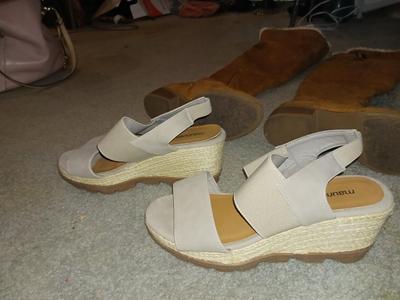 CUTE BOOTS & WEDGES