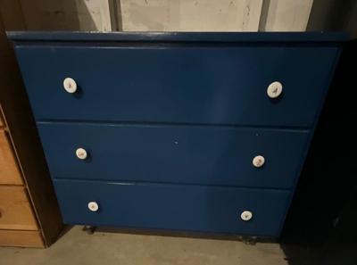 Blue 3-drawer dresser