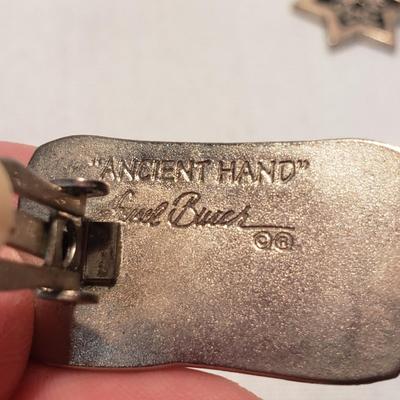 Artistic Pins and Pendants (ST-KD)