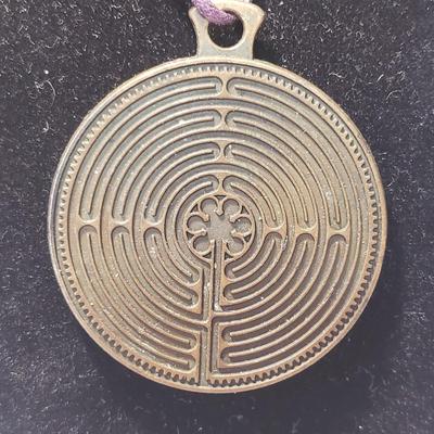 Artistic Pins and Pendants (ST-KD)