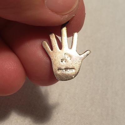 Artistic Pins and Pendants (ST-KD)