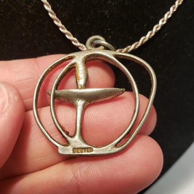 Artistic Pins and Pendants (ST-KD)