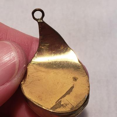 Artistic Pins and Pendants (ST-KD)