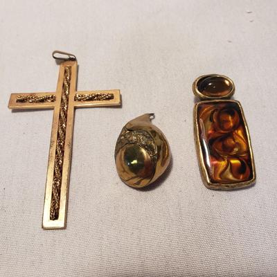 Artistic Pins and Pendants (ST-KD)
