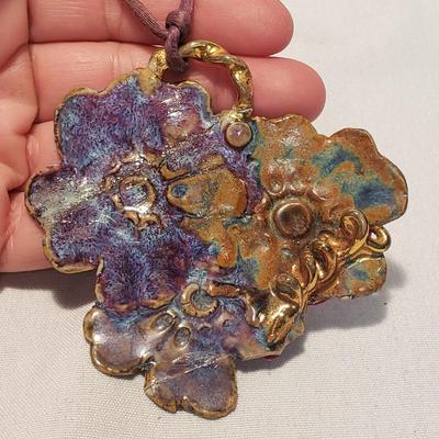 Artistic Pins and Pendants (ST-KD)