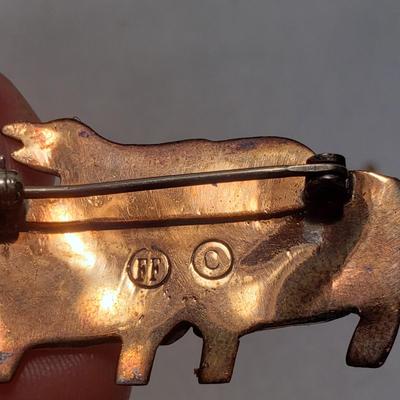 Artistic Pins and Pendants (ST-KD)