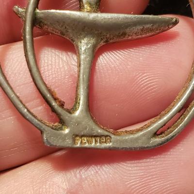 Artistic Pins and Pendants (ST-KD)