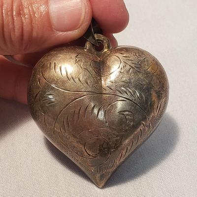 Artistic Pins and Pendants (ST-KD)