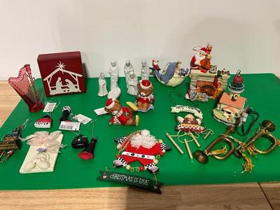 Mix of Vintage Christmas ornaments plus