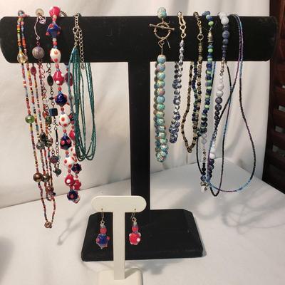 29 Piece Beaded Necklaces and Bracelets (ST-KD)