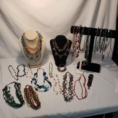 29 Piece Beaded Necklaces and Bracelets (ST-KD)