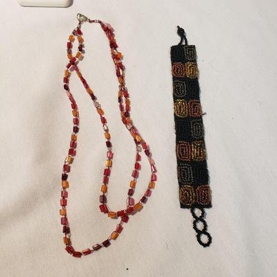 29 Piece Beaded Necklaces and Bracelets (ST-KD)