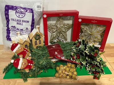 Christmas tree toppers in Gold Plus