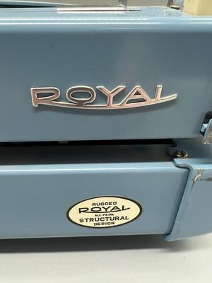 Royal Safari Typewriter