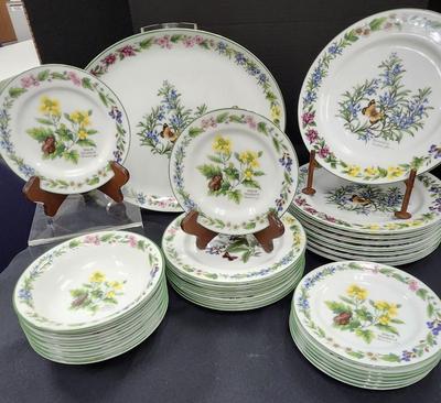 33 Piece Royal Worcester Dishware