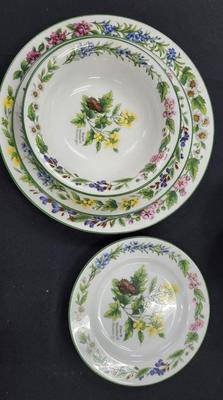 33 Piece Royal Worcester Dishware