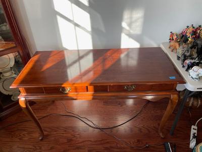 Queen Anne Style Desk