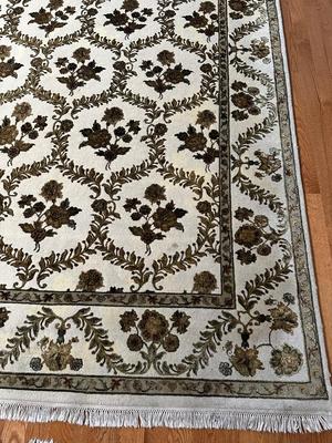 9’x12’ Area Rug (See Details)