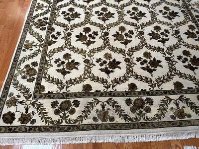9’x12’ Area Rug (See Details)