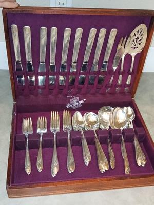 Oneida Community Tudor Plate flatware