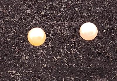 Cultured Pearl Stud earrings