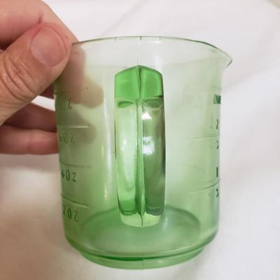 Green/Clear Glass-Kelloggs Measuring Cup, T&S Measuring Cup and More (LR-KD)