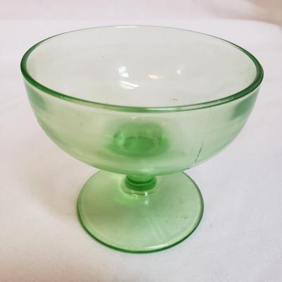 Green/Clear Glass-Kelloggs Measuring Cup, T&S Measuring Cup and More (LR-KD)