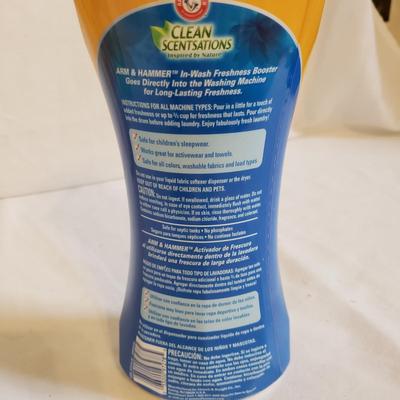 Unopened Cleaning Supplies and Tools (LR-KD)