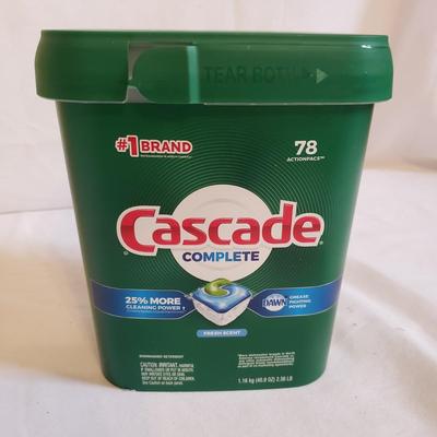 Unopened Cleaning Supplies and Tools (LR-KD)