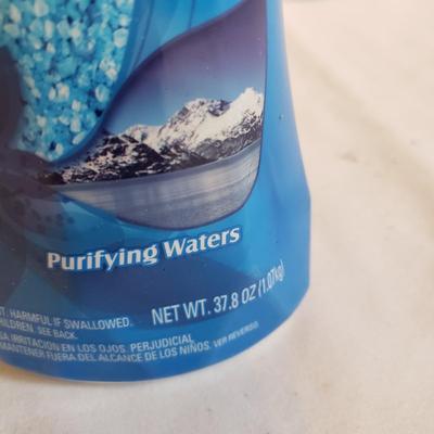 Unopened Cleaning Supplies and Tools (LR-KD)