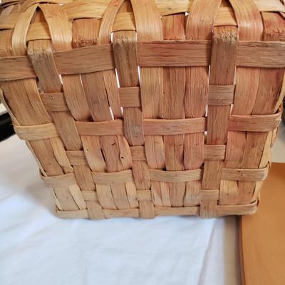 Longaberger Collectibles and More (LR-KD)