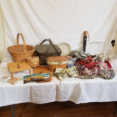 Longaberger Collectibles and More (LR-KD)