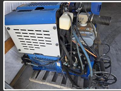 Commercial shampooing pump