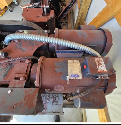 Tire sidewall chipper