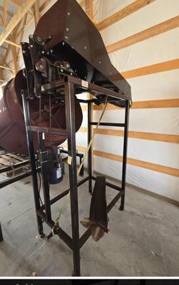 Intermediate plenum shaker