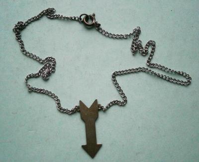 JEWLART Sterling Silver Arrow Pendant