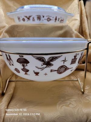 Vintage Pyrex Dishes