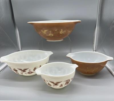 Four Pyrex Bowls