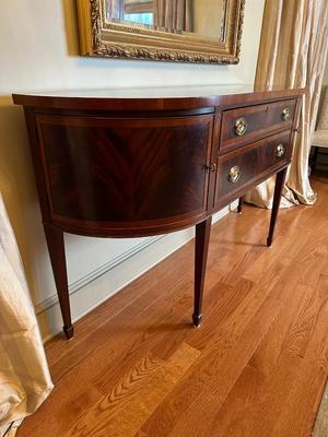 Hekman Mahogany Inlaid Bowfront Sideboard Buffet