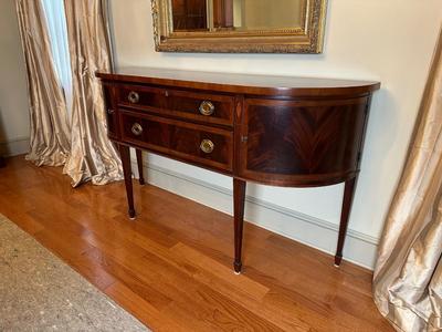Hekman Mahogany Inlaid Bowfront Sideboard Buffet