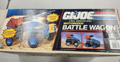 G.I, Joe Battle Wagon and 4 G.I. Joe's