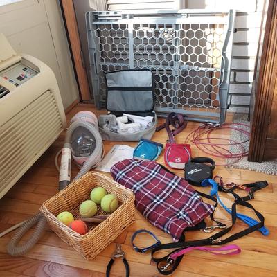 Homeika Dog Grooming Vacuum, Dog Leashes, Coat and More (S-KD)
