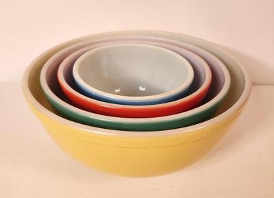 Lot #21 Vintage PYREX Primary Colors Mixing Bowl Set