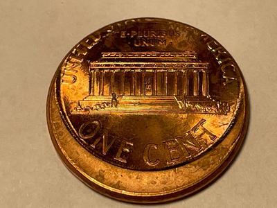 1999 Choice Brilliant Uncirculated 10-15% "Off-Center" Lincoln Cent as Pictured. FREE DOMESTIC SHIPPING.