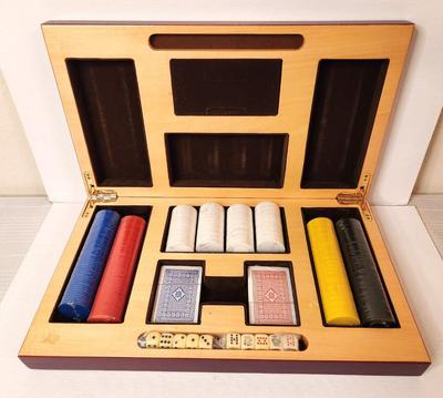 Lot #32 Seatola Giveo Italian Game Box - complete, vintage