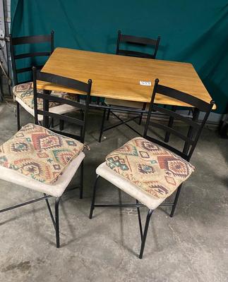 Kitchen Table with 4 Chairs
