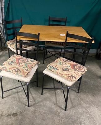 Kitchen Table with 4 Chairs
