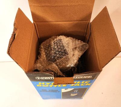 Lot #47 New in Box - Hydraulic Bottle Jack